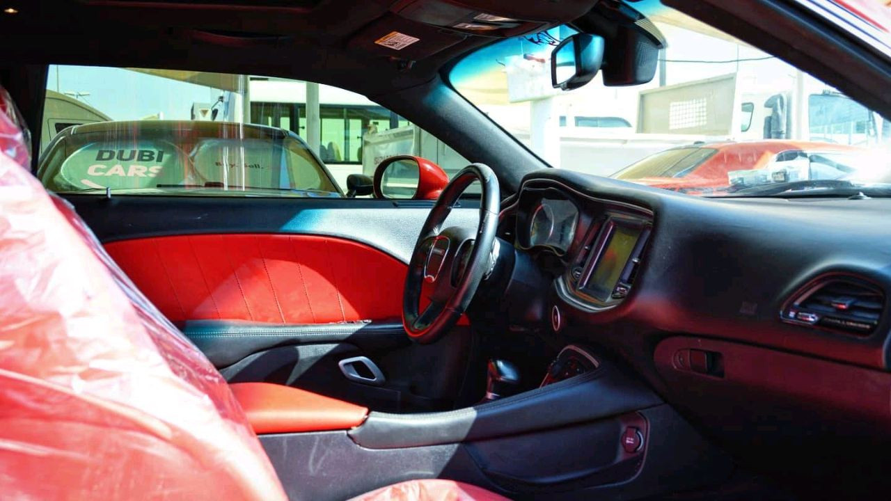 Dodge Challenger - Image 10