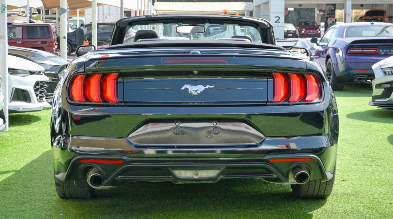 Ford Mustang - Image 5