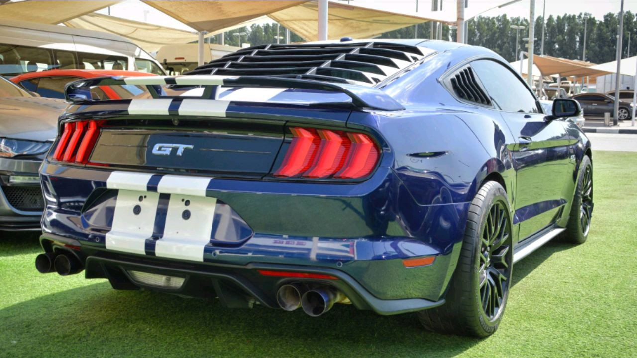 Ford Mustang - Image 6