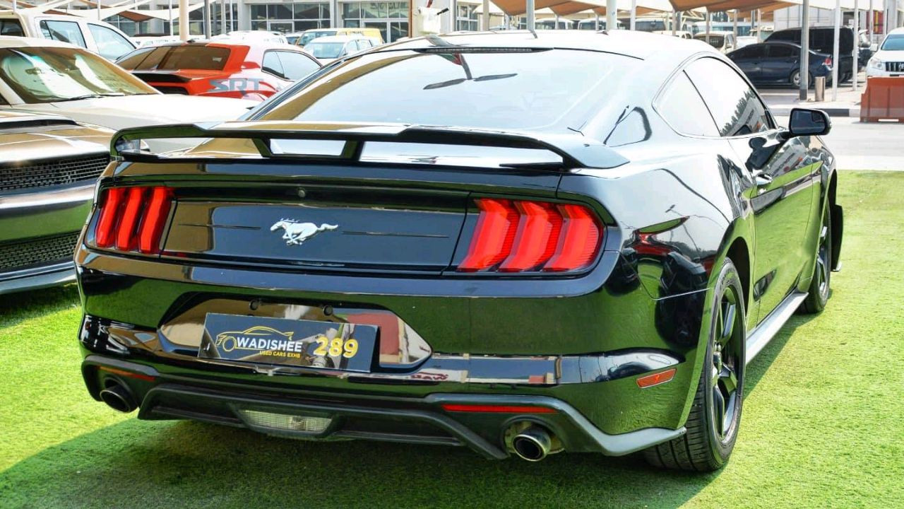 Ford Mustang - Image 7
