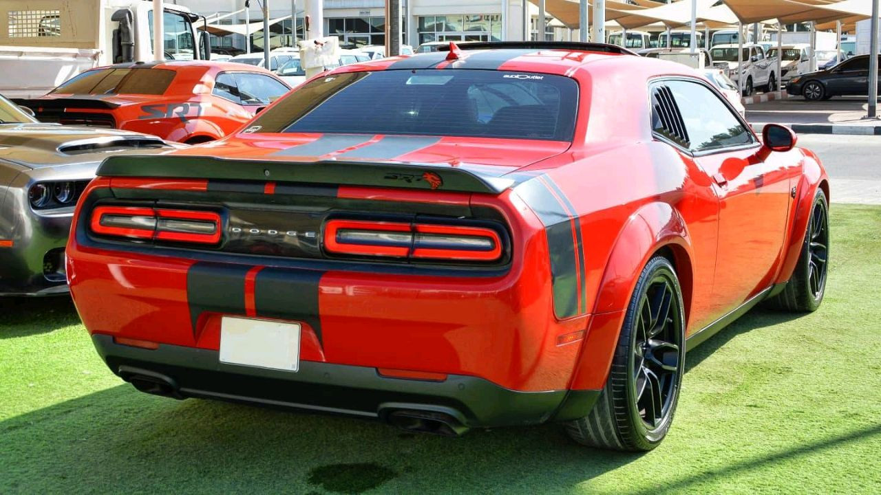 Dodge Challenger - Image 7