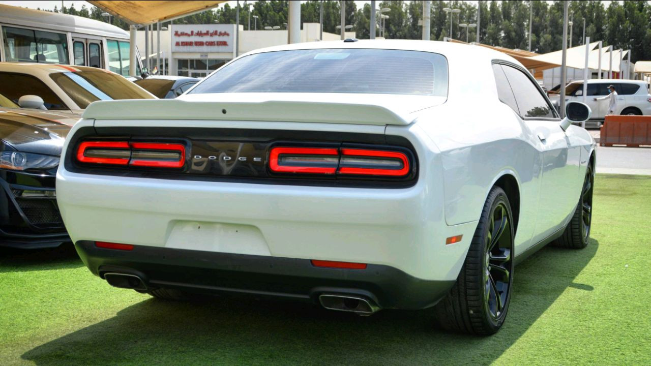 Dodge Challenger - Image 3