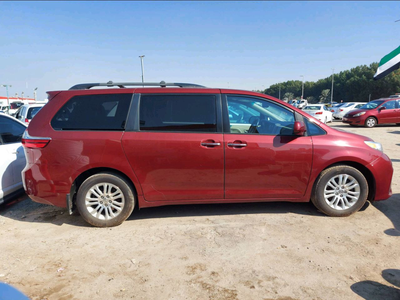 Toyota Sienna - Image 5
