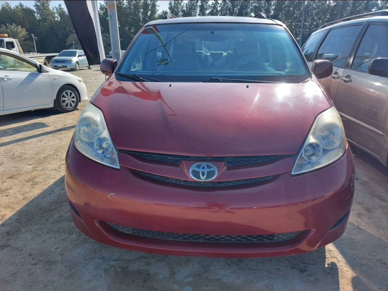 Toyota Sienna - Image 4