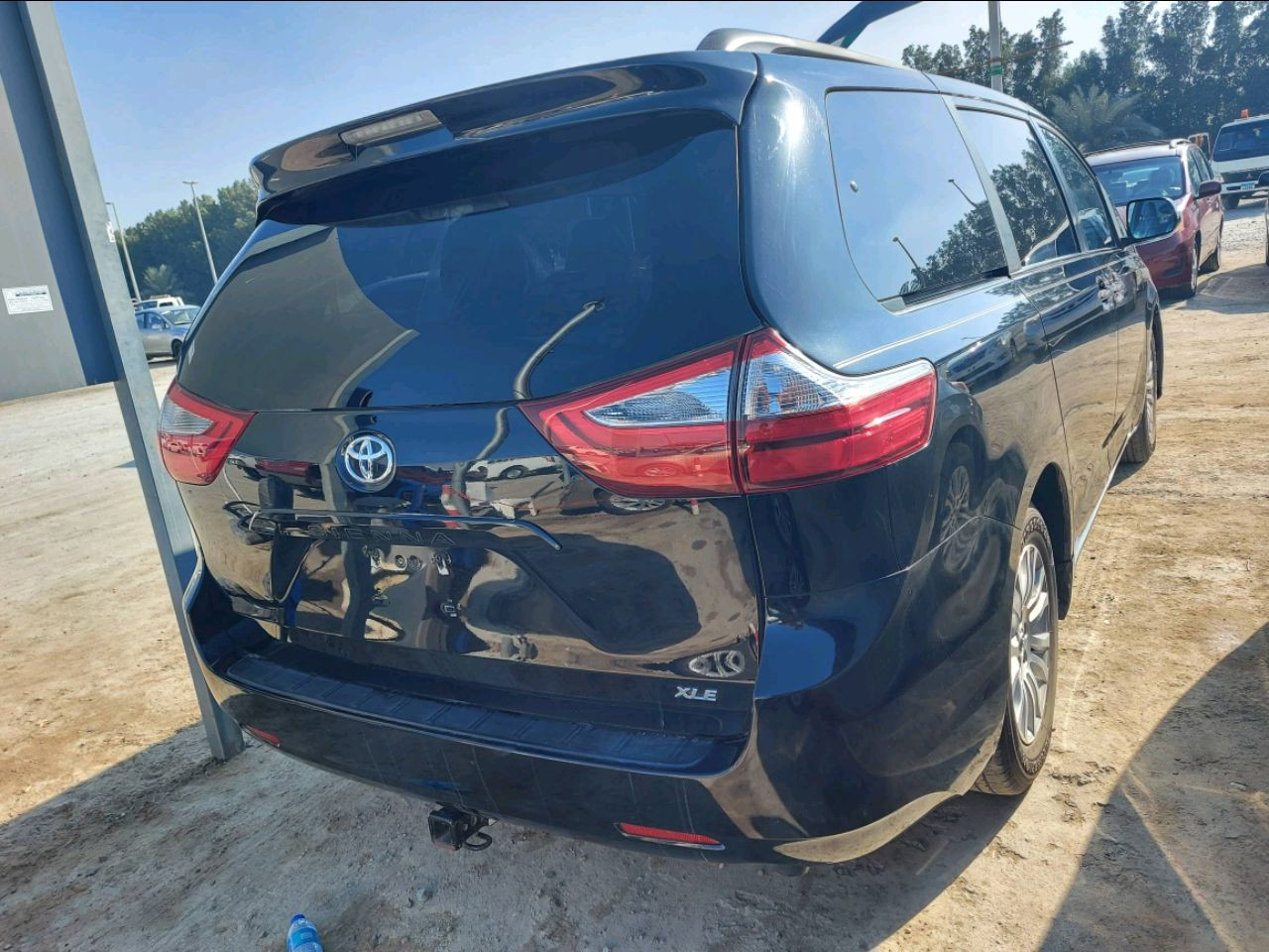 Toyota Sienna - Image 3