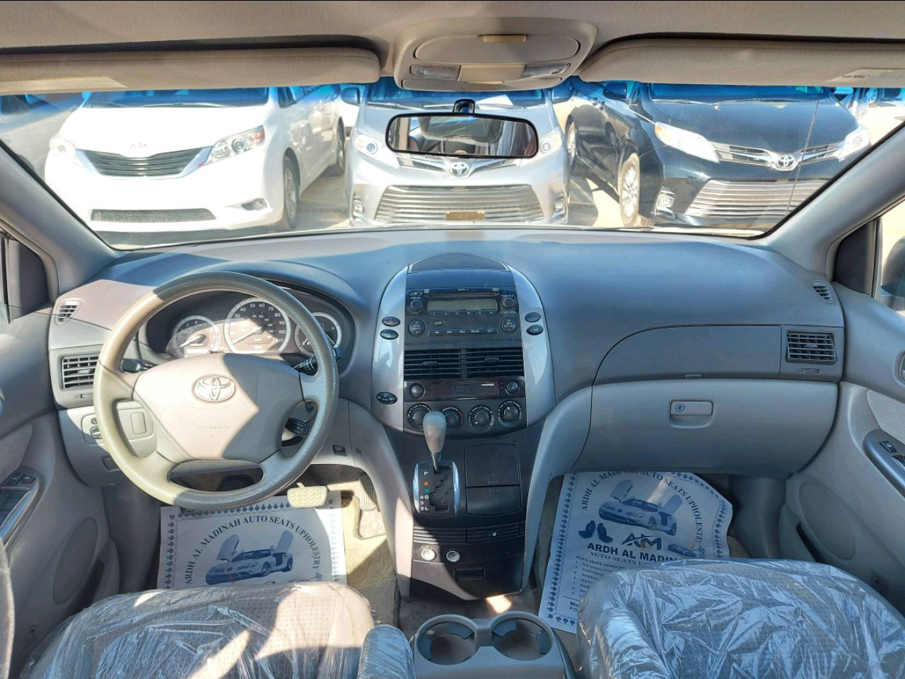 Toyota Sienna - Image 4