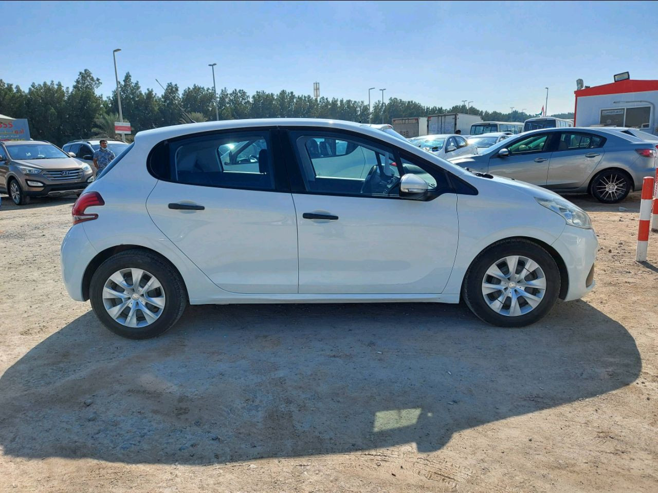 Peugeot 208 - Image 3