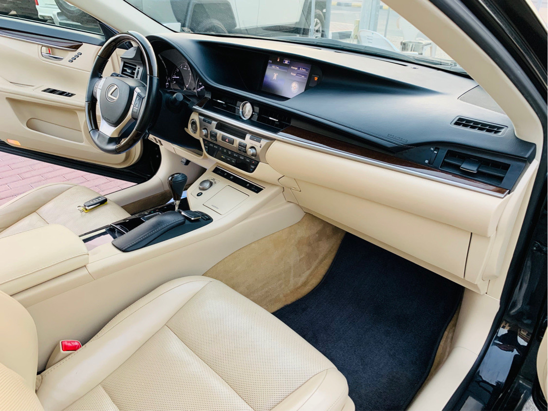 Lexus ES-Series - Image 11