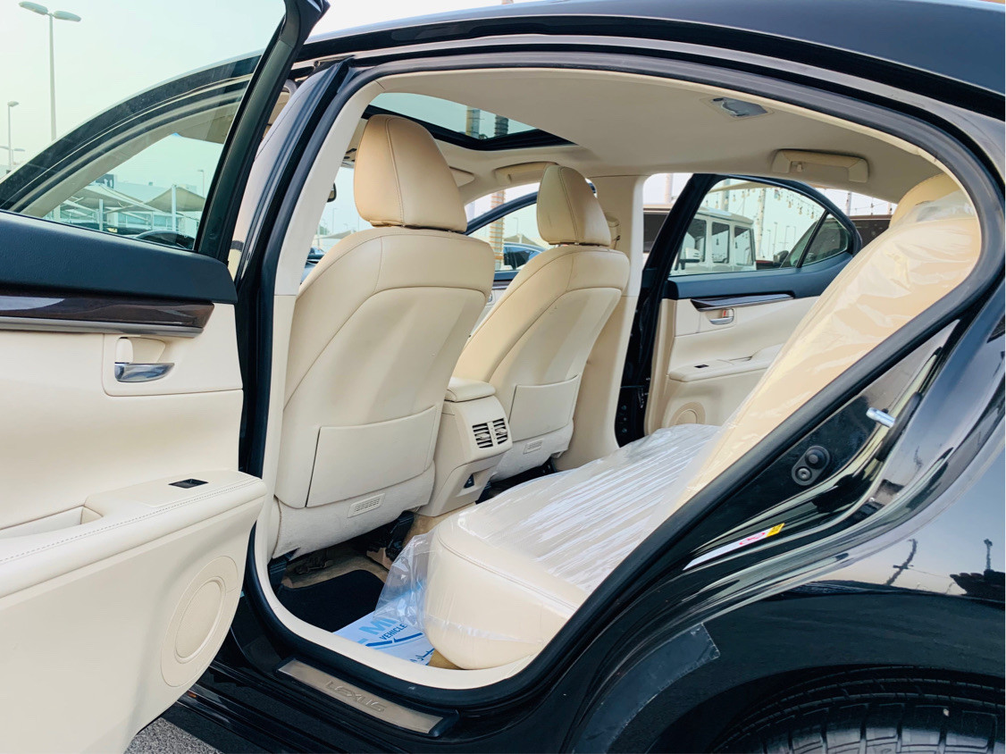 Lexus ES-Series - Image 10