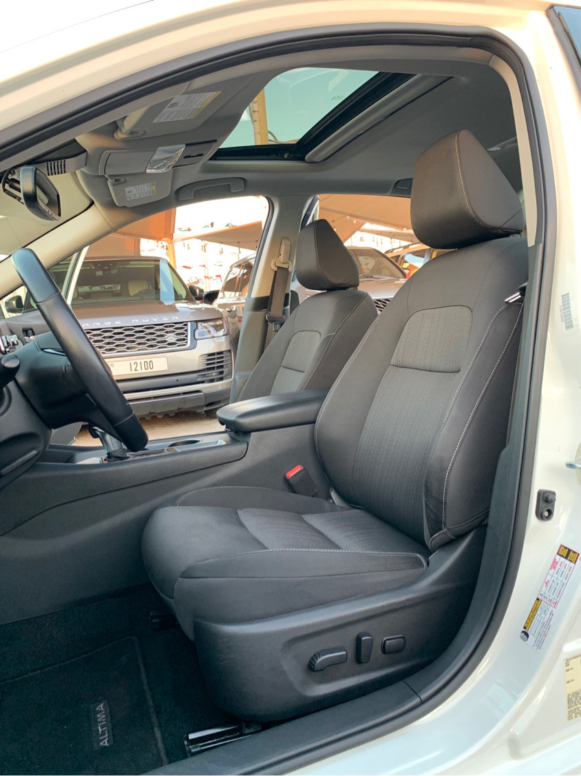 Nissan Altima - Image 12
