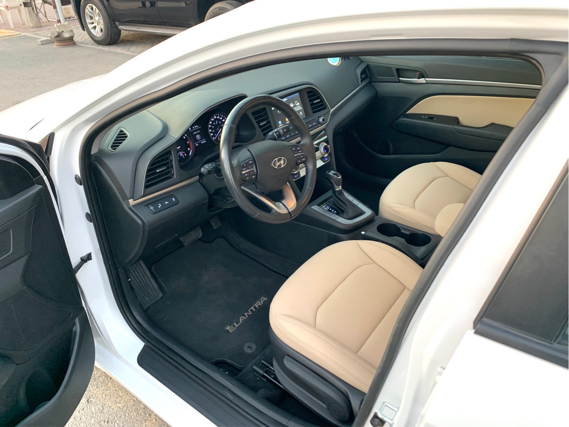 Hyundai Elantra - Image 16