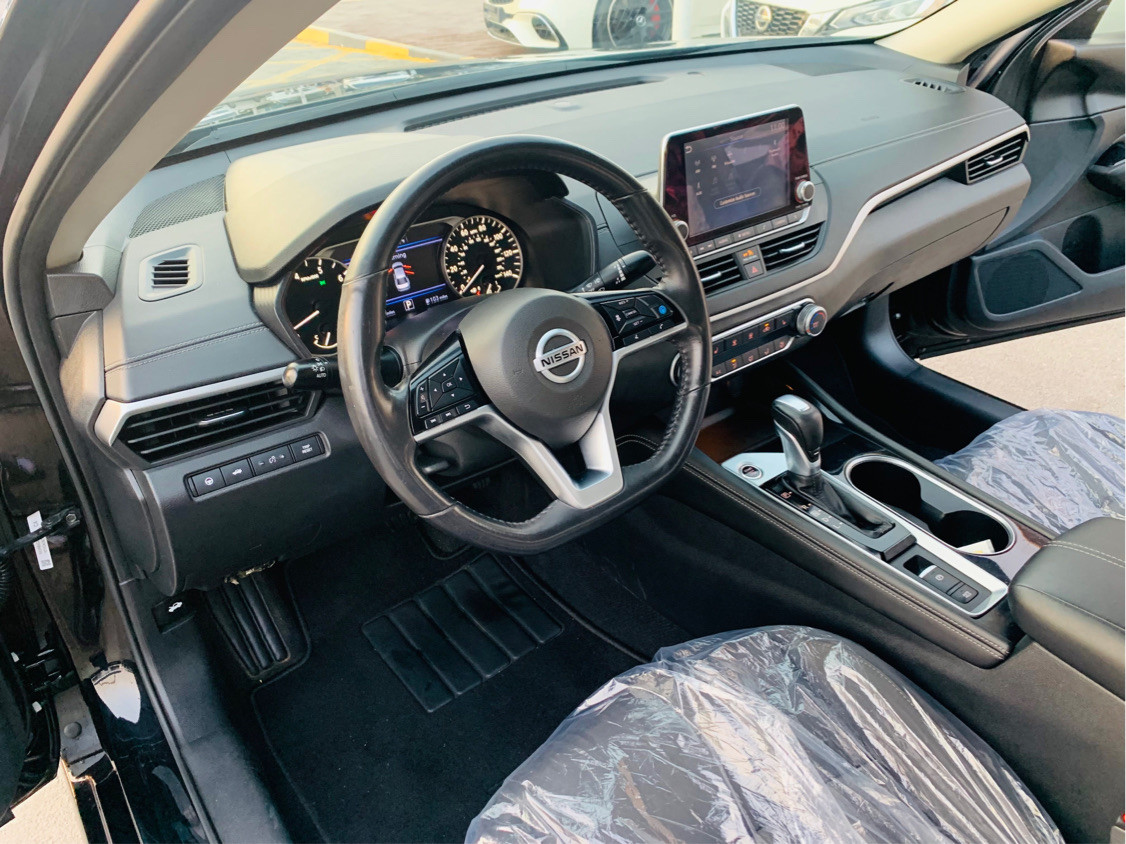 Nissan Altima - Image 4