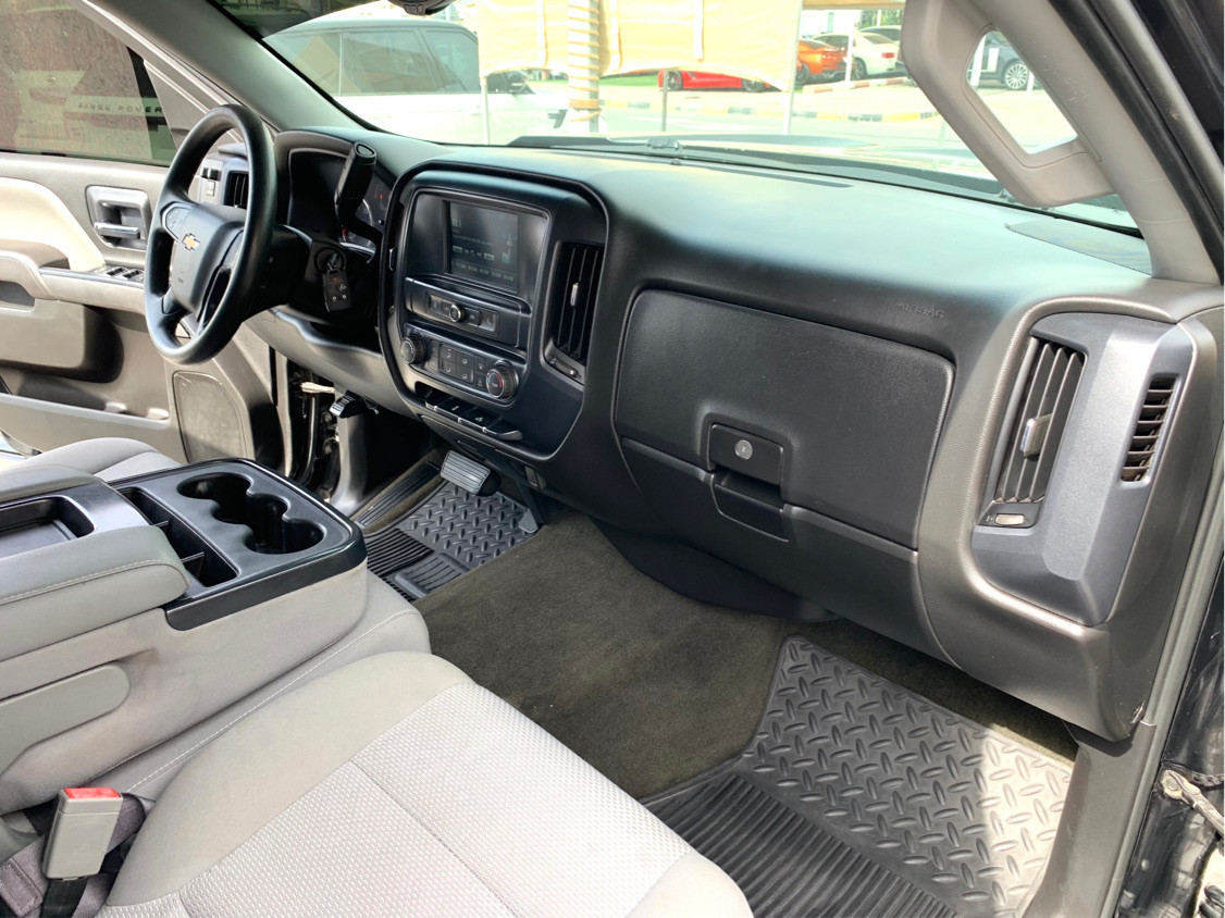 Chevrolet Silverado - Image 12