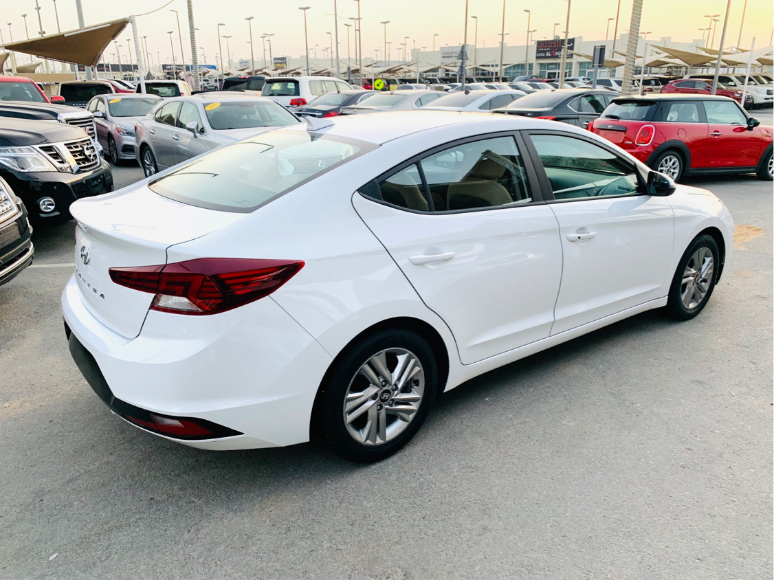 Hyundai Elantra - Image 6