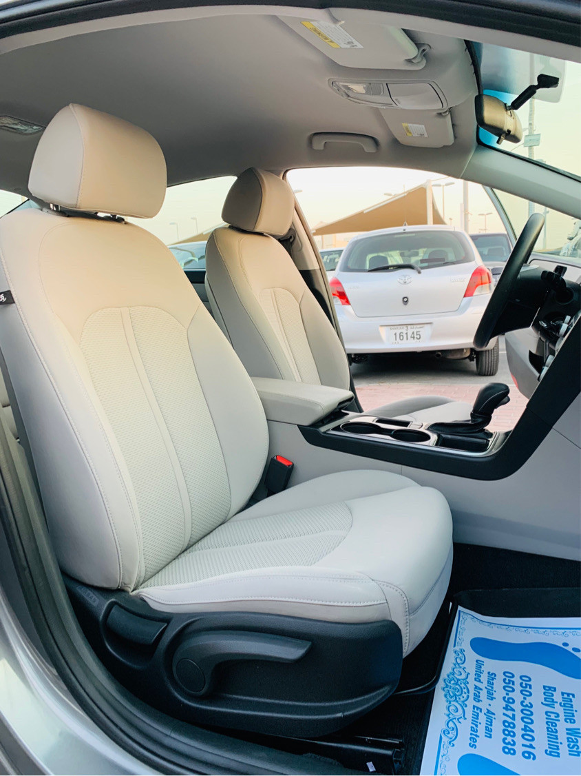 Hyundai Sonata - Image 2