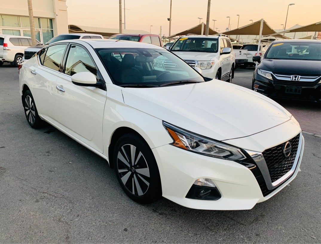 Nissan Altima - Image 4