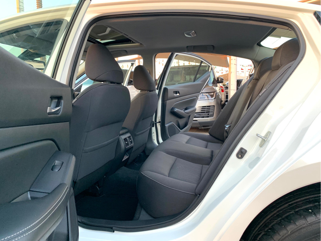 Nissan Altima - Image 11