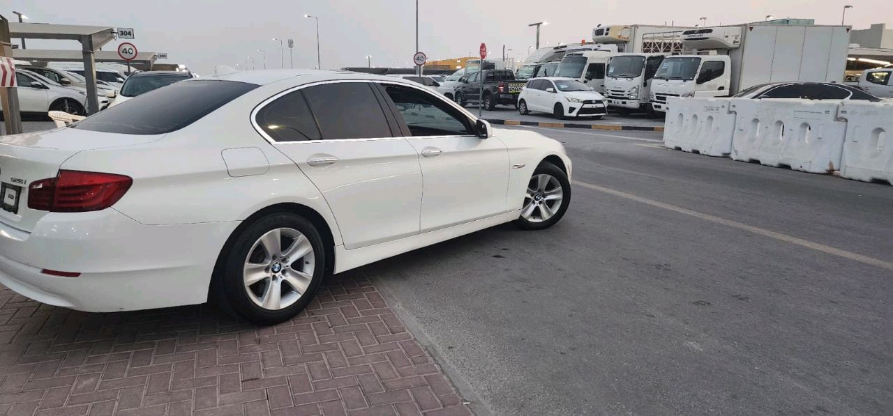 BMW 5-Series - Image 7
