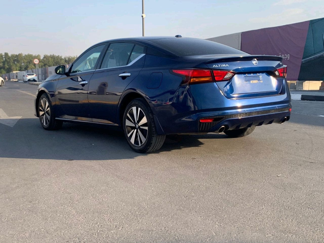 Nissan Altima - Image 9