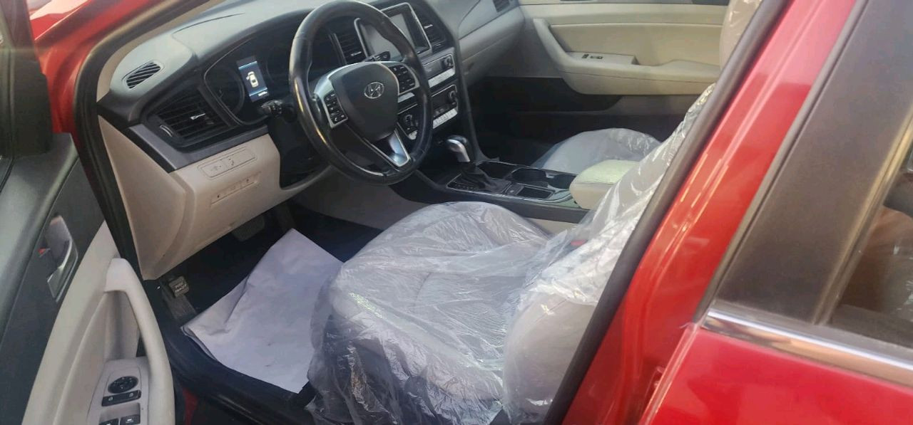 Hyundai Sonata - Image 11