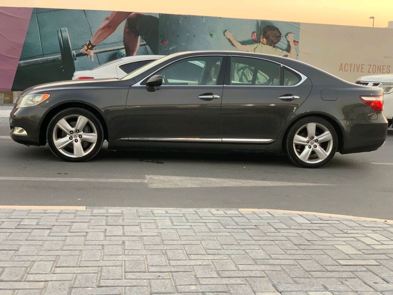 Lexus LS-Series - Image 9