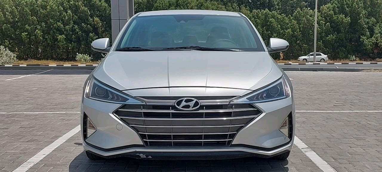 Hyundai Elantra - Image 10