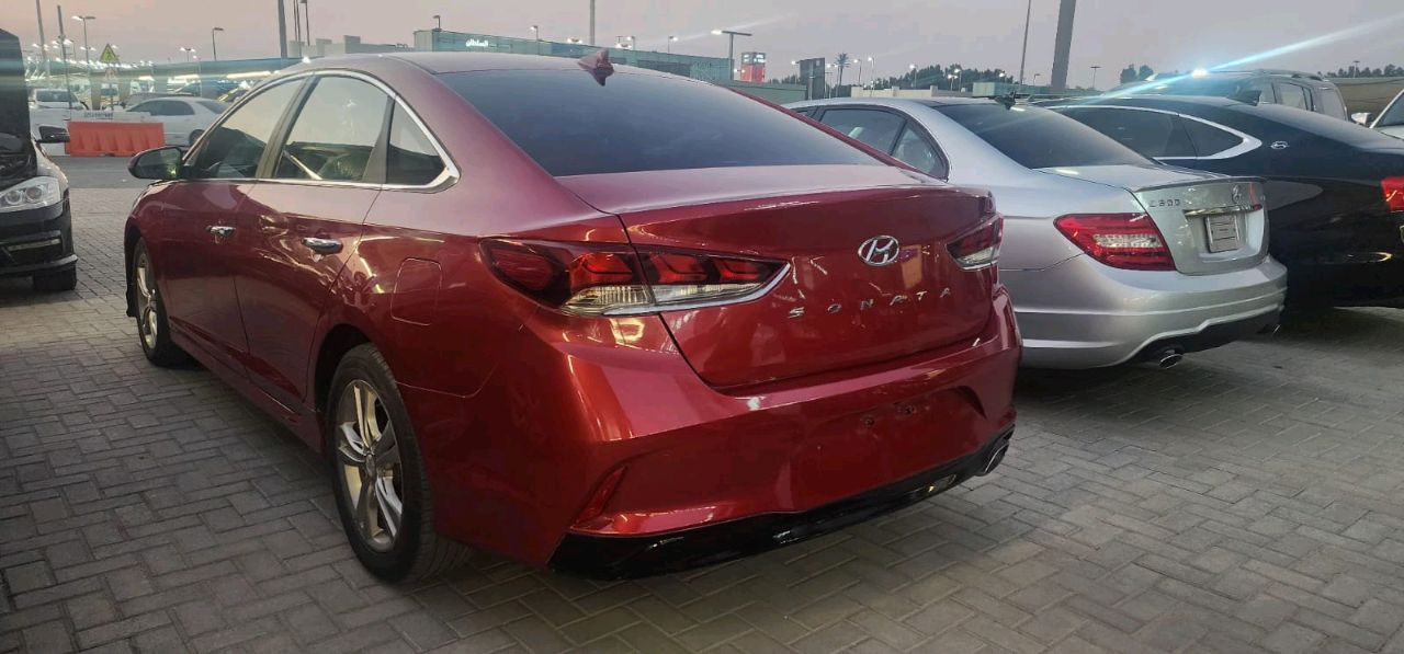 Hyundai Sonata - Image 8