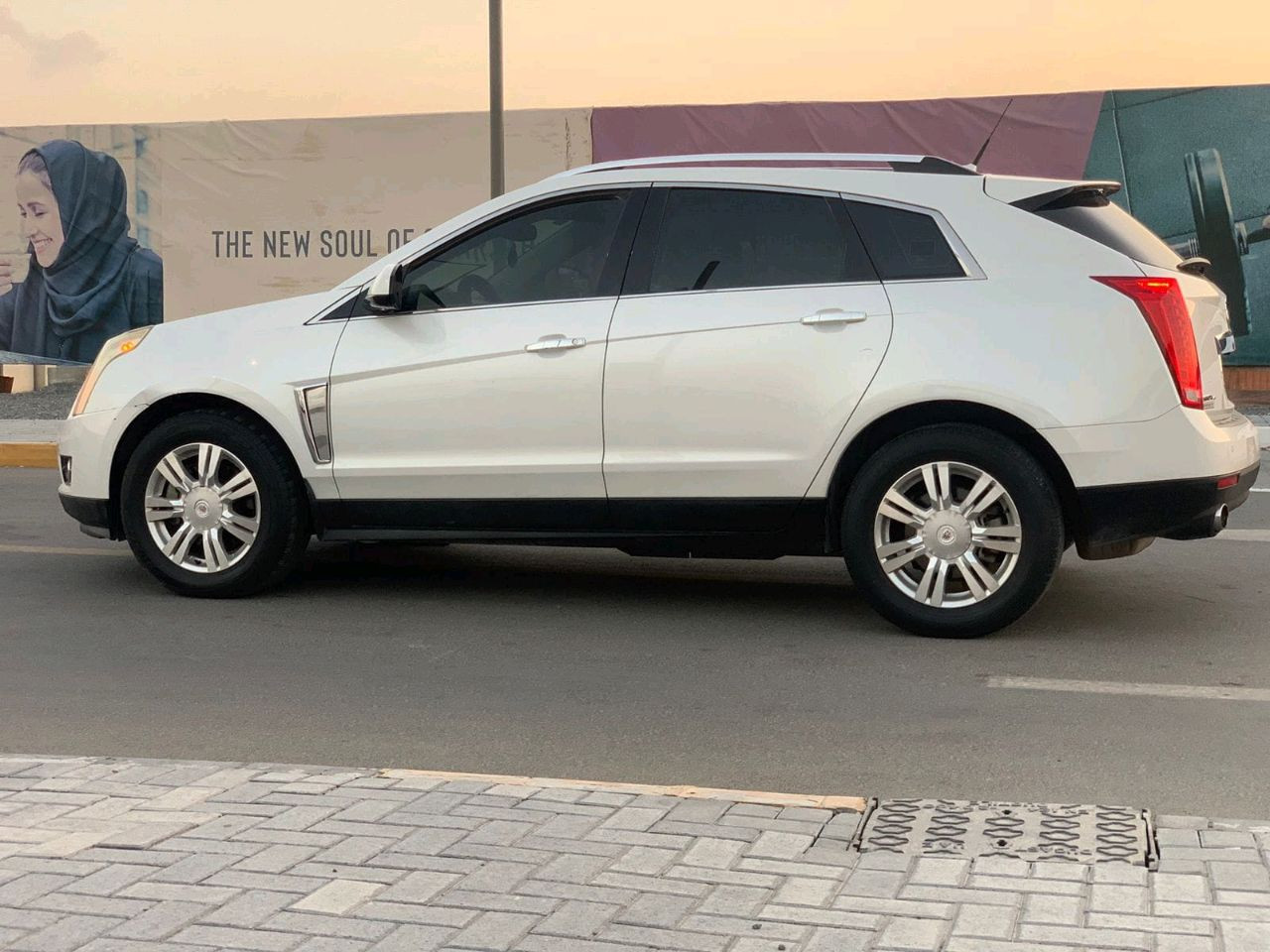 Cadillac SRX - Image 5