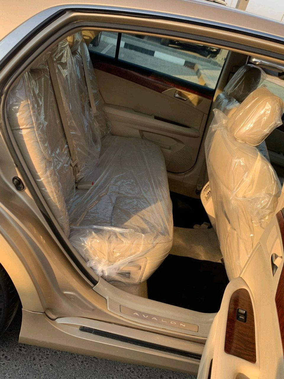 Toyota Avalon - Image 12