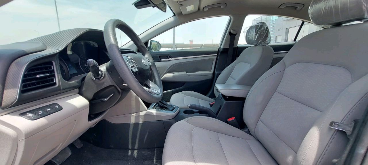 Hyundai Elantra - Image 4