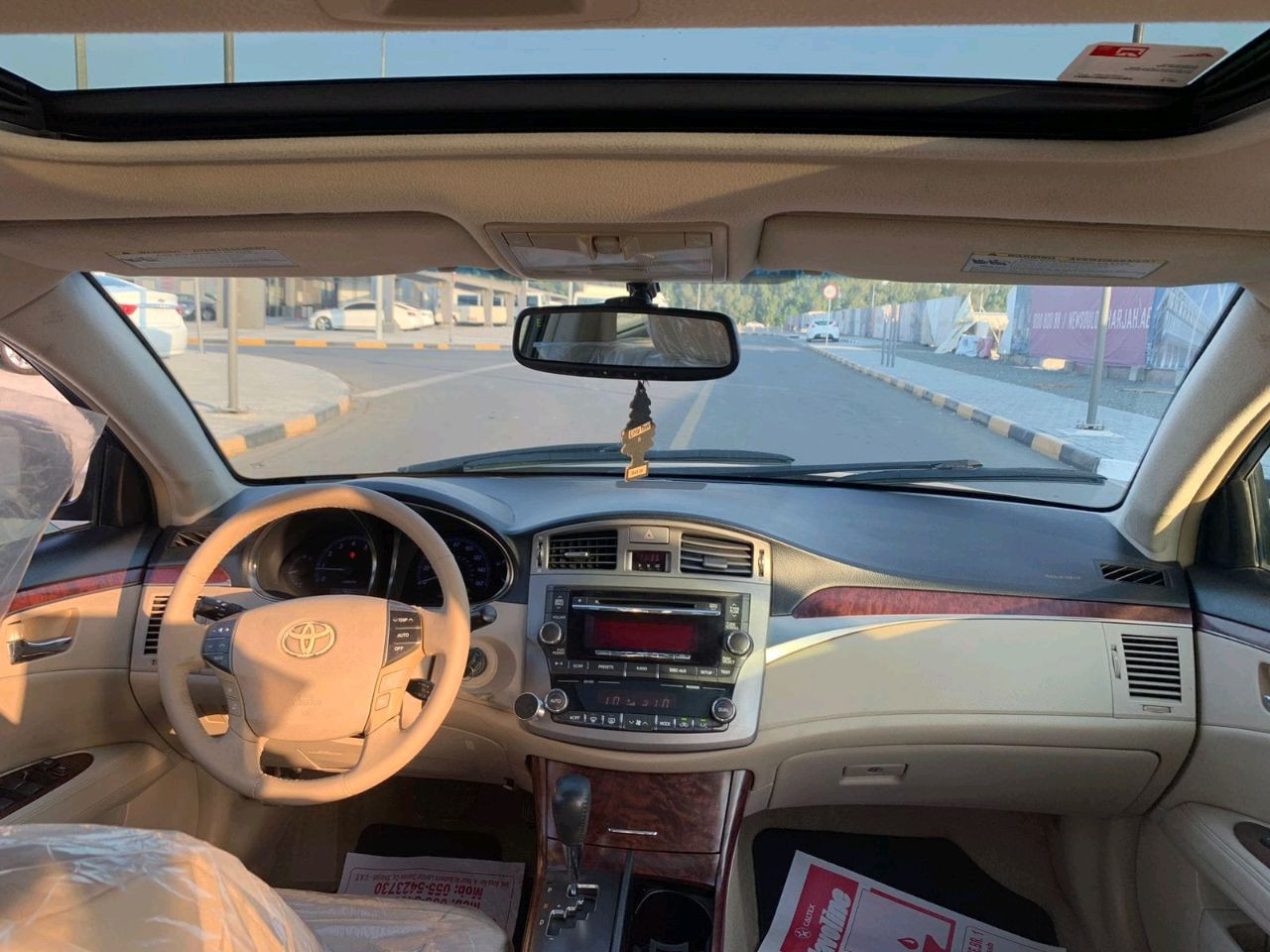 Toyota Avalon - Image 8