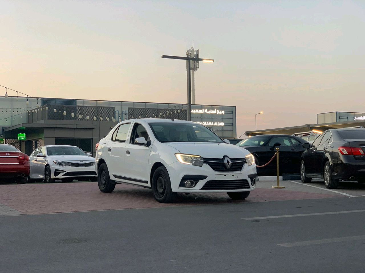 Renault Symbol - Image 7