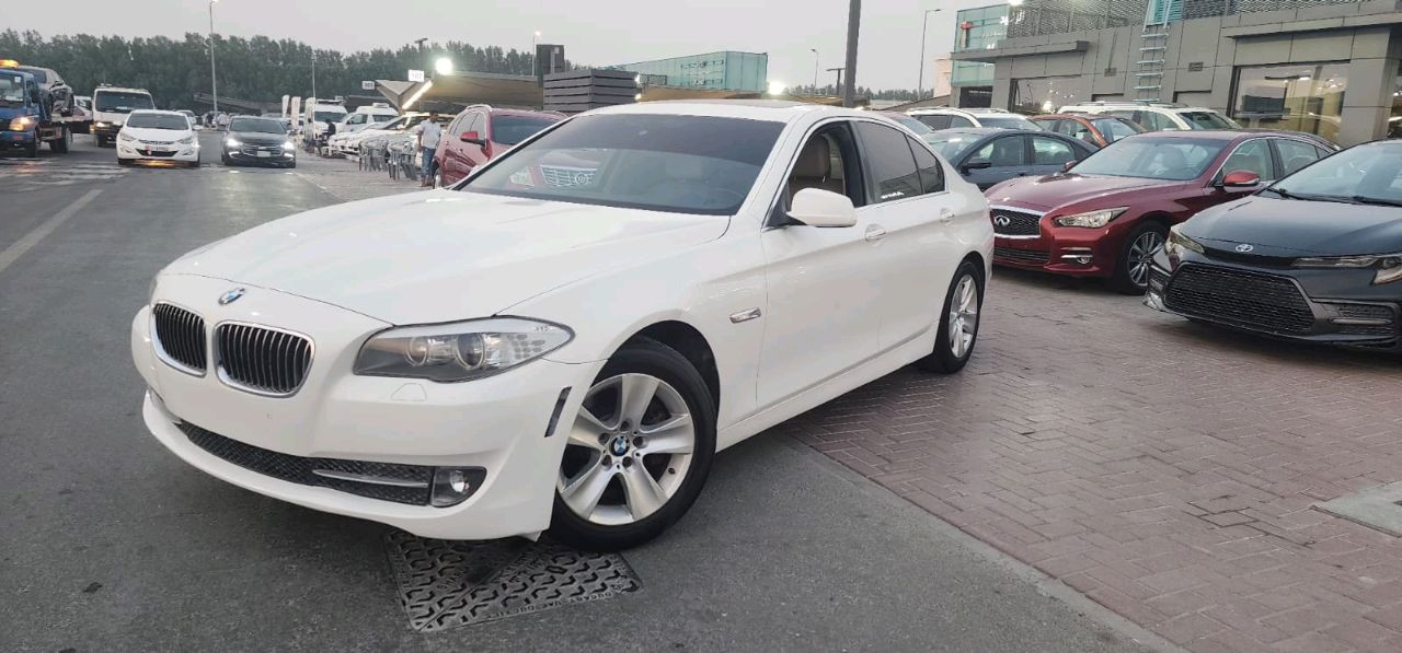 BMW 5-Series - Image 3