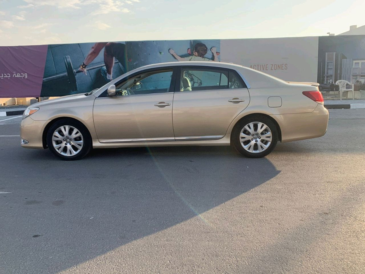 Toyota Avalon - Image 4