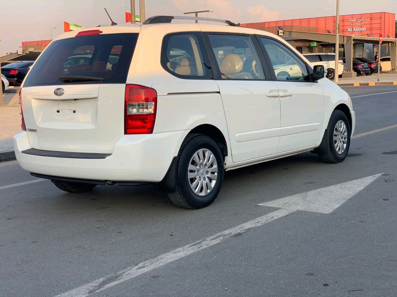 KIA Carnival - Image 6