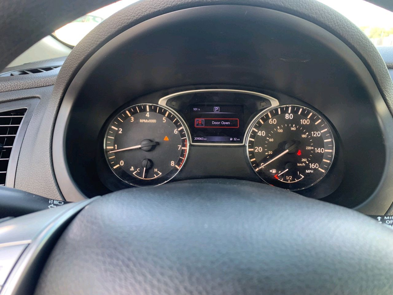 Nissan Altima - Image 9