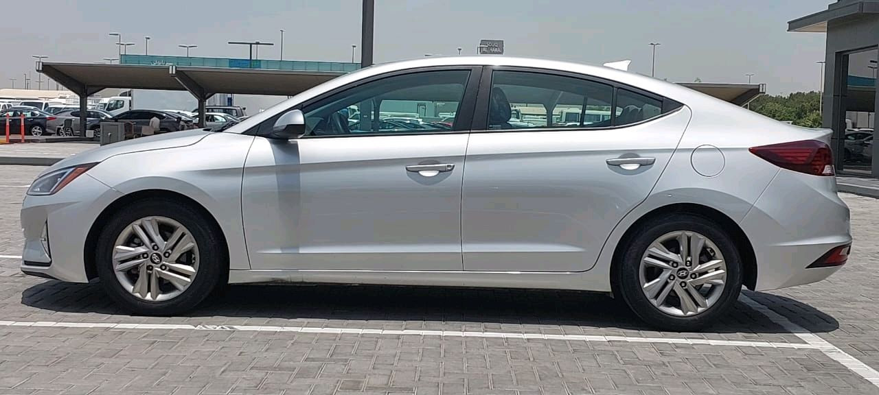 Hyundai Elantra - Image 6