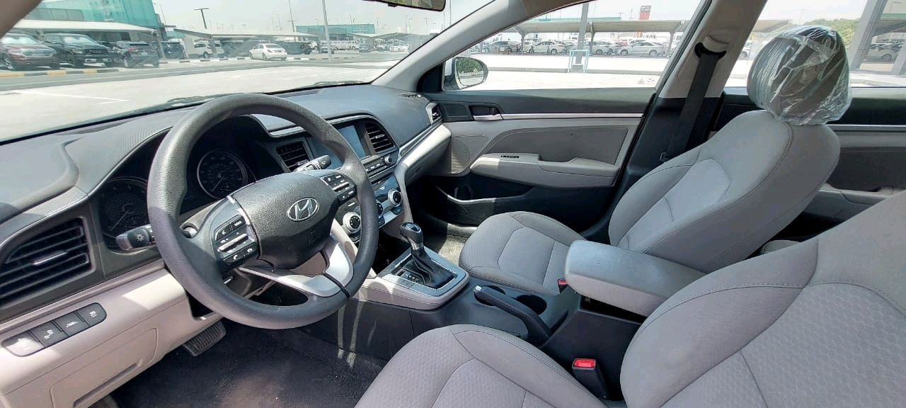 Hyundai Elantra - Image 5