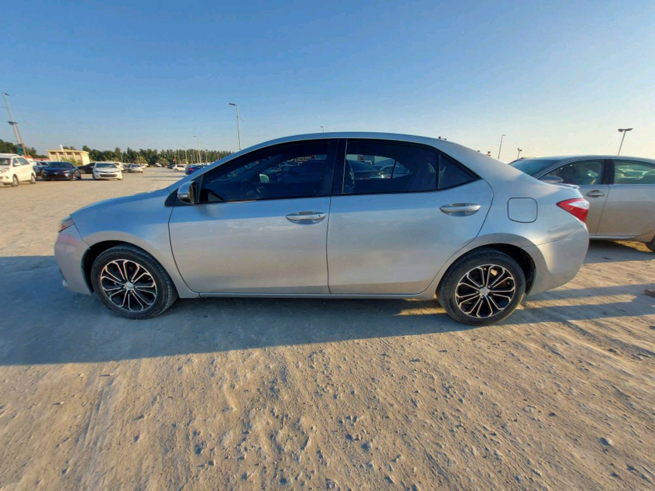 Toyota Corolla - Image 5