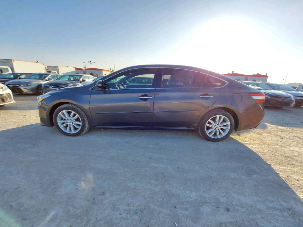 Toyota Avalon - Image 4