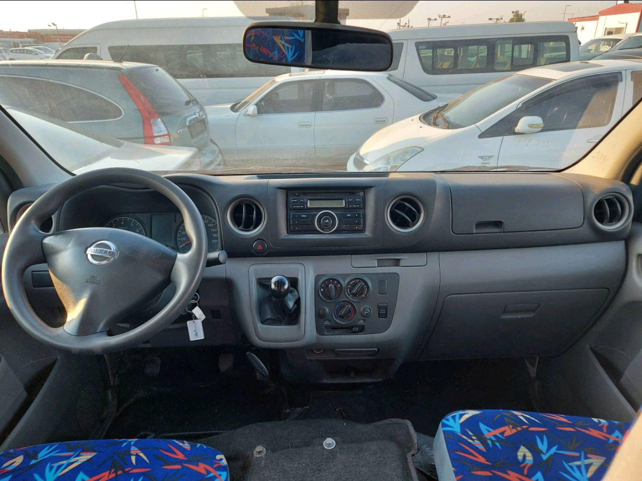 Nissan Urvan - Image 2