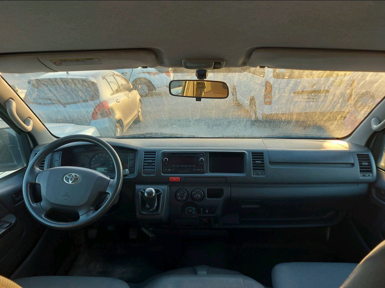Toyota Hiace - Image 4