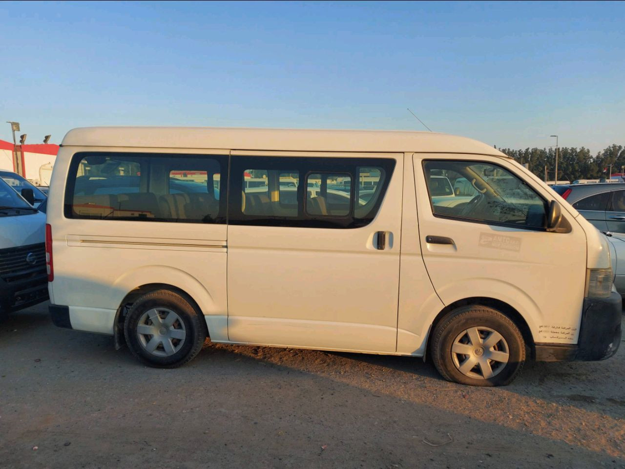 Toyota Hiace - Image 6