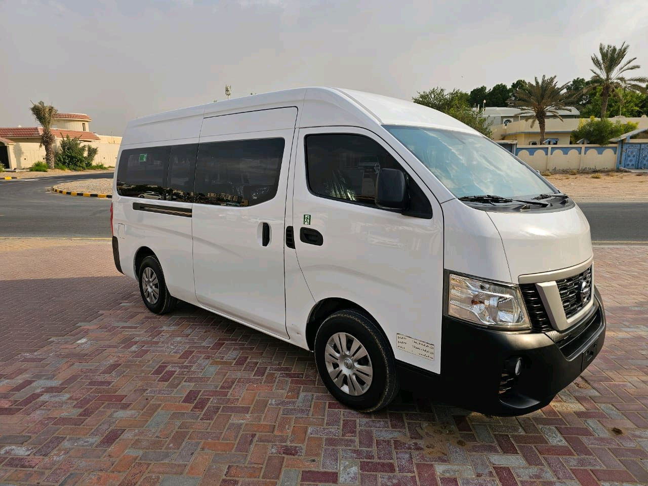 Nissan Urvan - Image 10