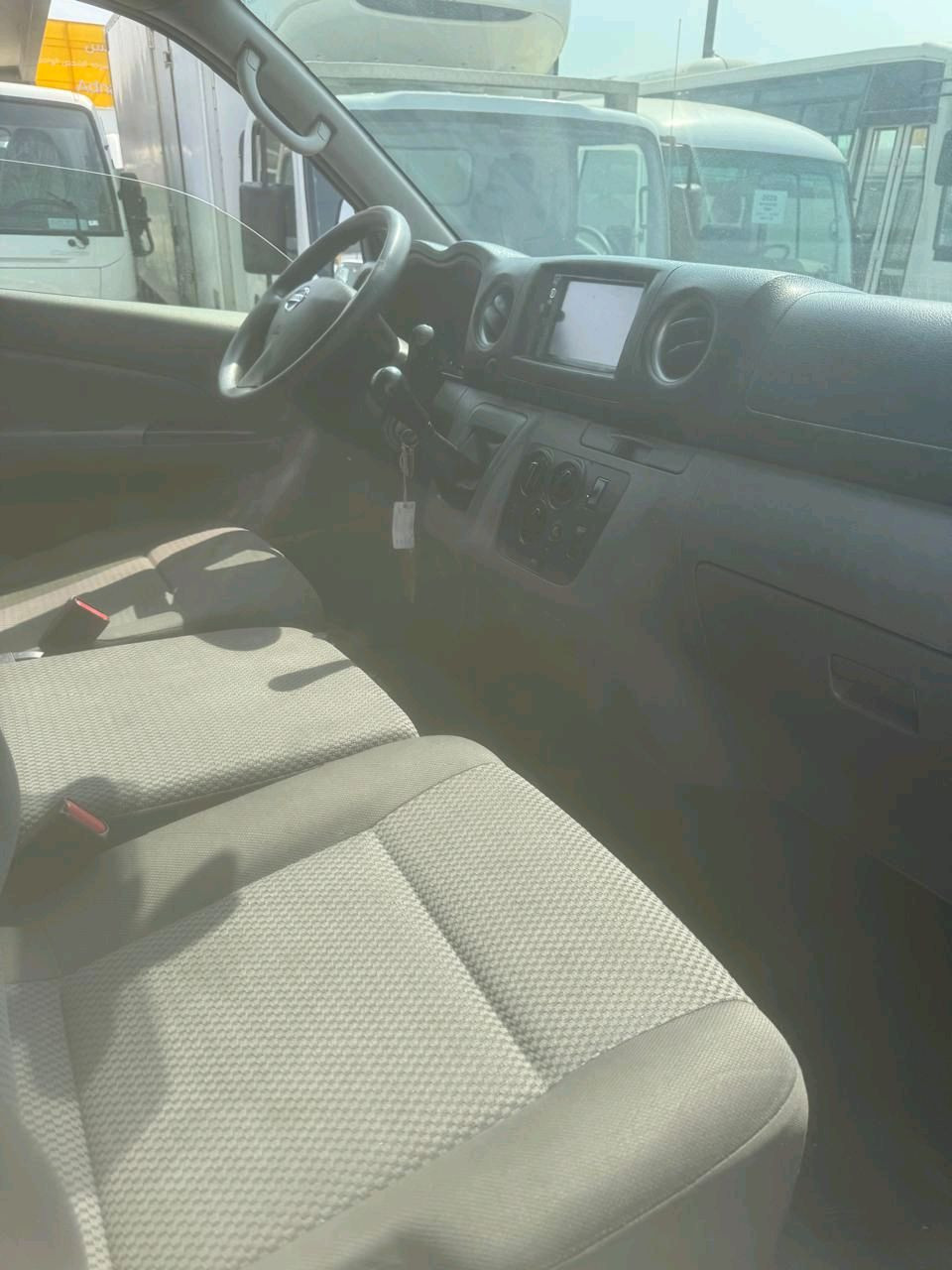 Nissan Urvan - Image 10