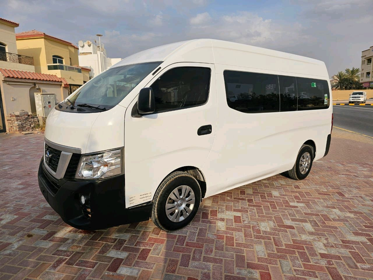 Nissan Urvan - Image 8