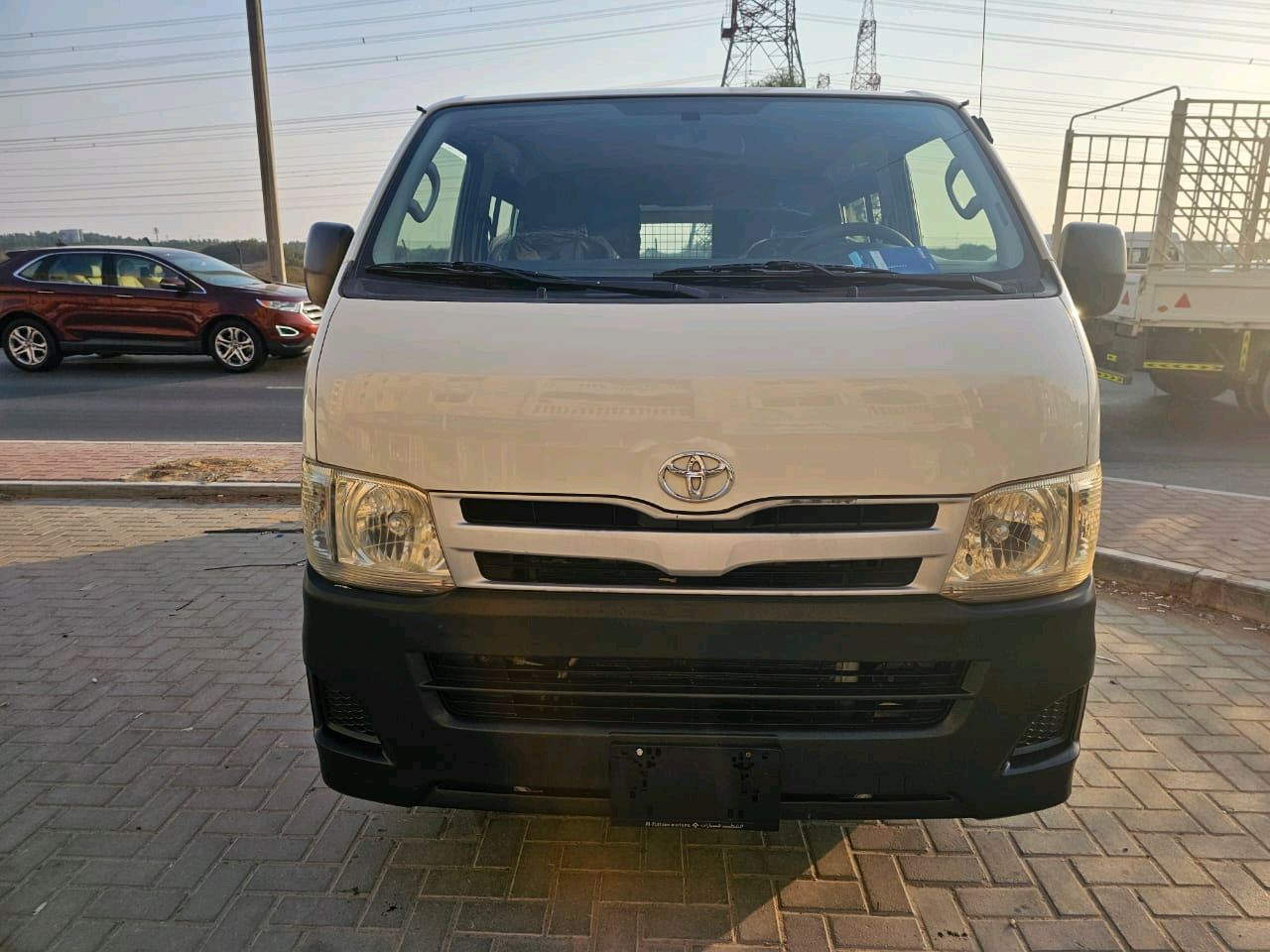 Toyota Hiace - Image 4