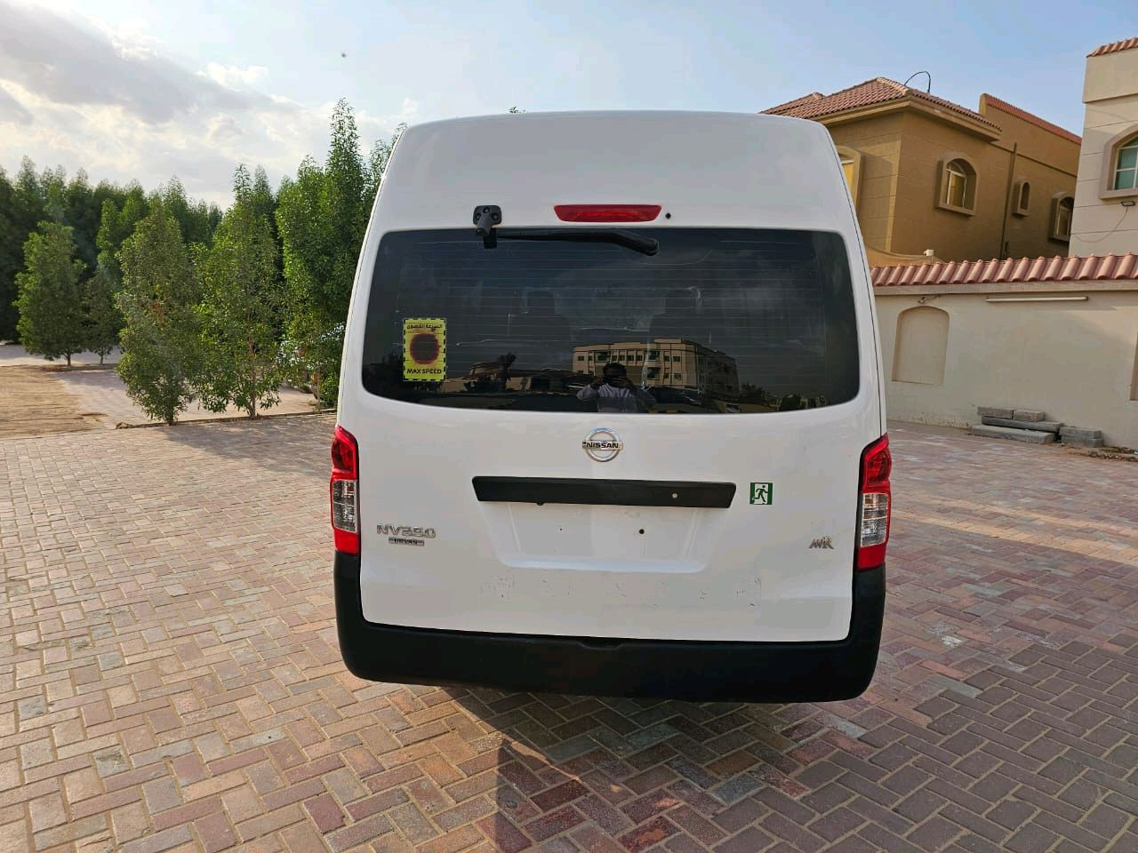 Nissan Urvan - Image 6