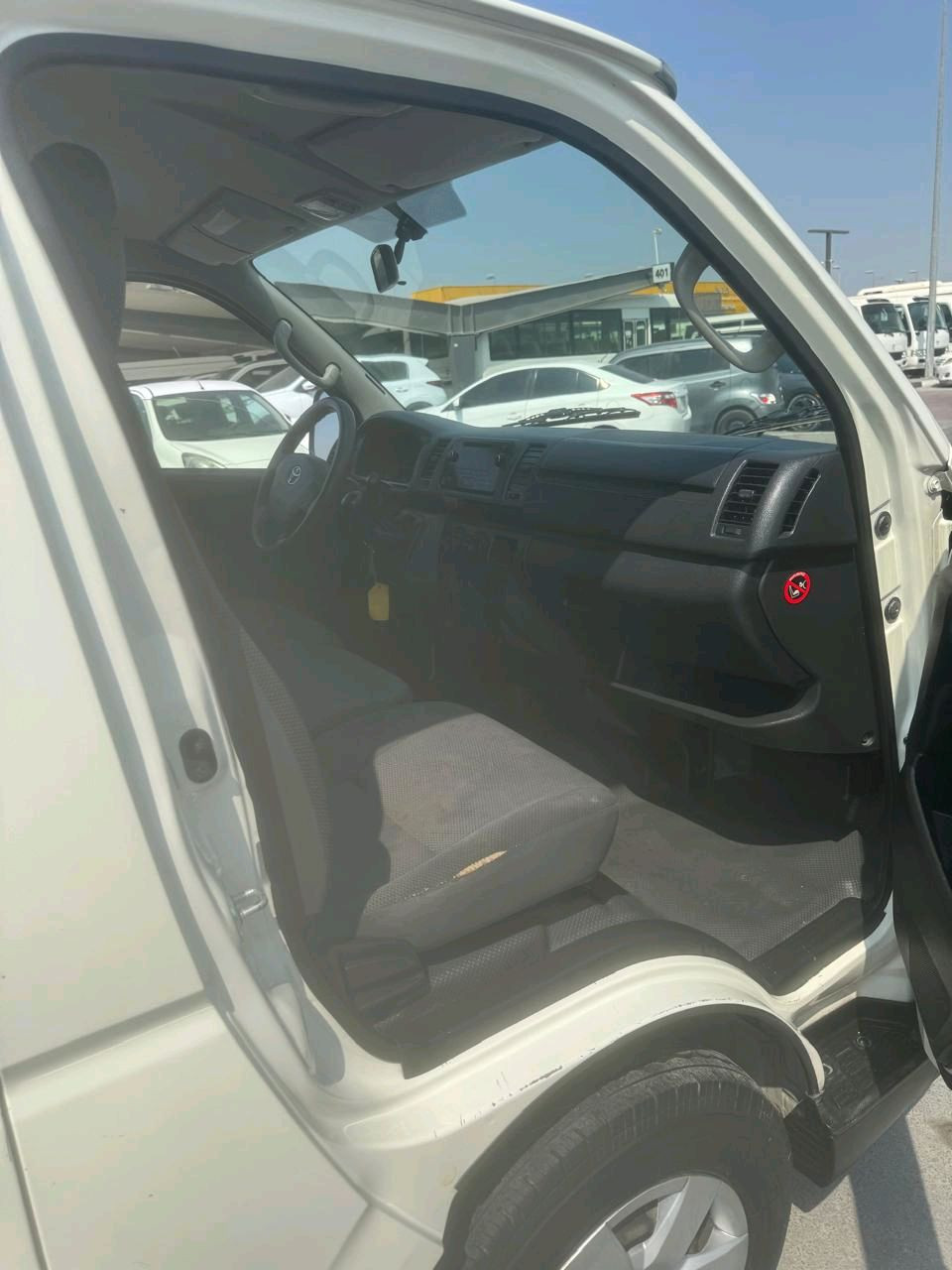 Nissan Urvan - Image 8