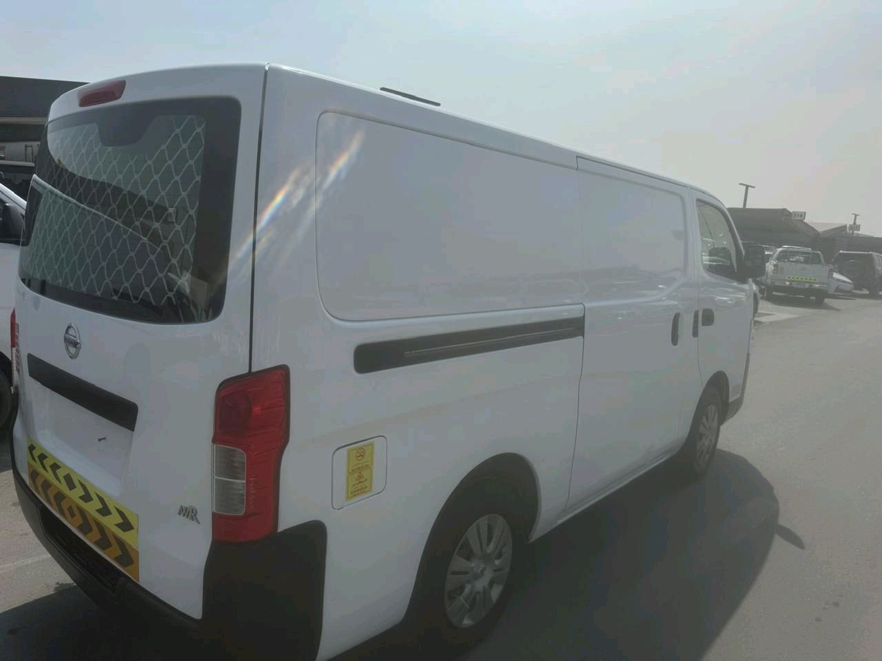 Nissan Urvan - Image 5